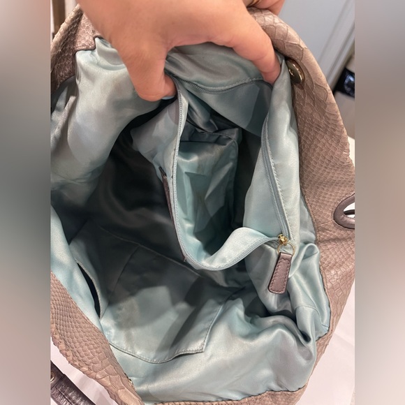 Coach Snakeskin Embossed Shoulder Bag GUC - Picture 10 of 12